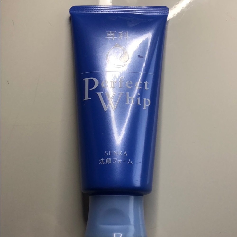 Shiseido Senka Whip cleanser